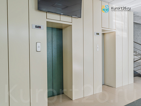 Санаторий «Тарханы», Пятигорск. Лифты